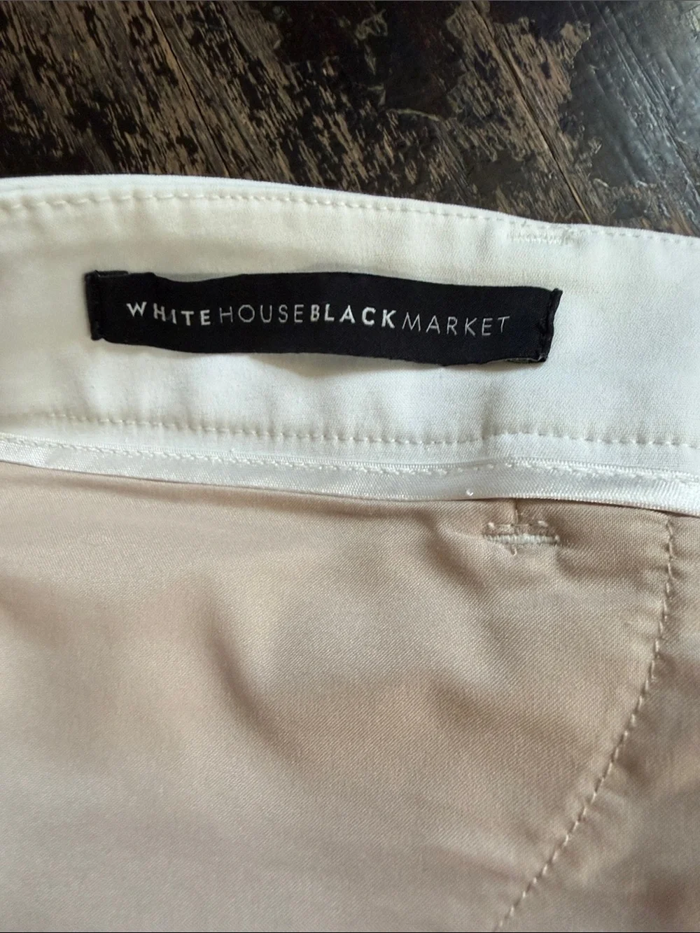 WHBM Off White Women's Casual Shorts 8 - Picture 3 of 5